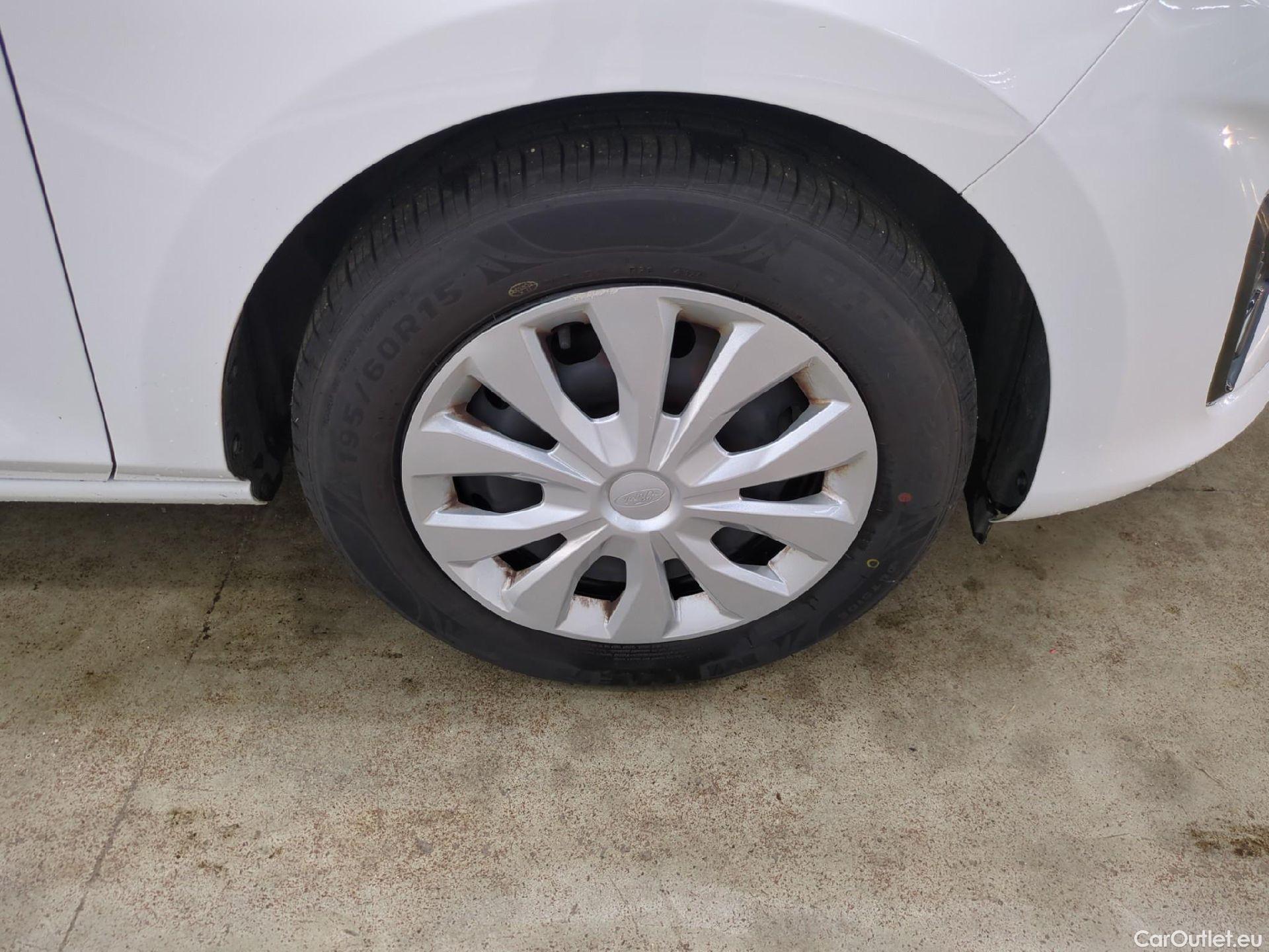  Ford  Fiesta  Cool & Connect 1.1 75CV BVM5 E6dT #2