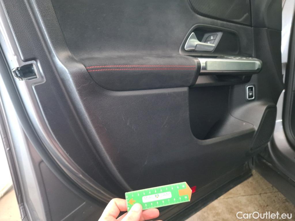  Mercedes  GLB MERCEDES-BENZ  / 2019 / 5P / SUV  200 AMG Line #18