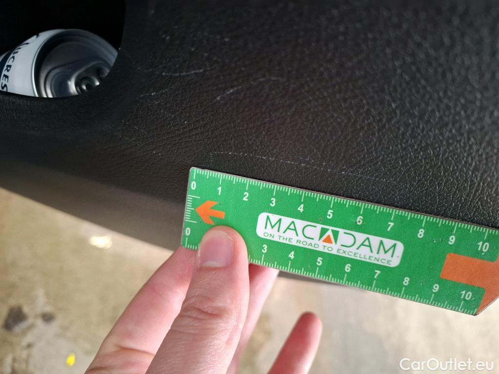  Mercedes  GLB MERCEDES-BENZ  / 2019 / 5P / SUV  200 AMG Line #24