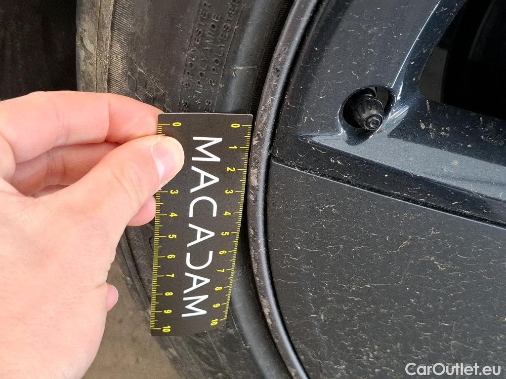  Tesla  Model 3 TESLA  / 2018 / 4P / Berline Autonomie Standard Plus RWD #8