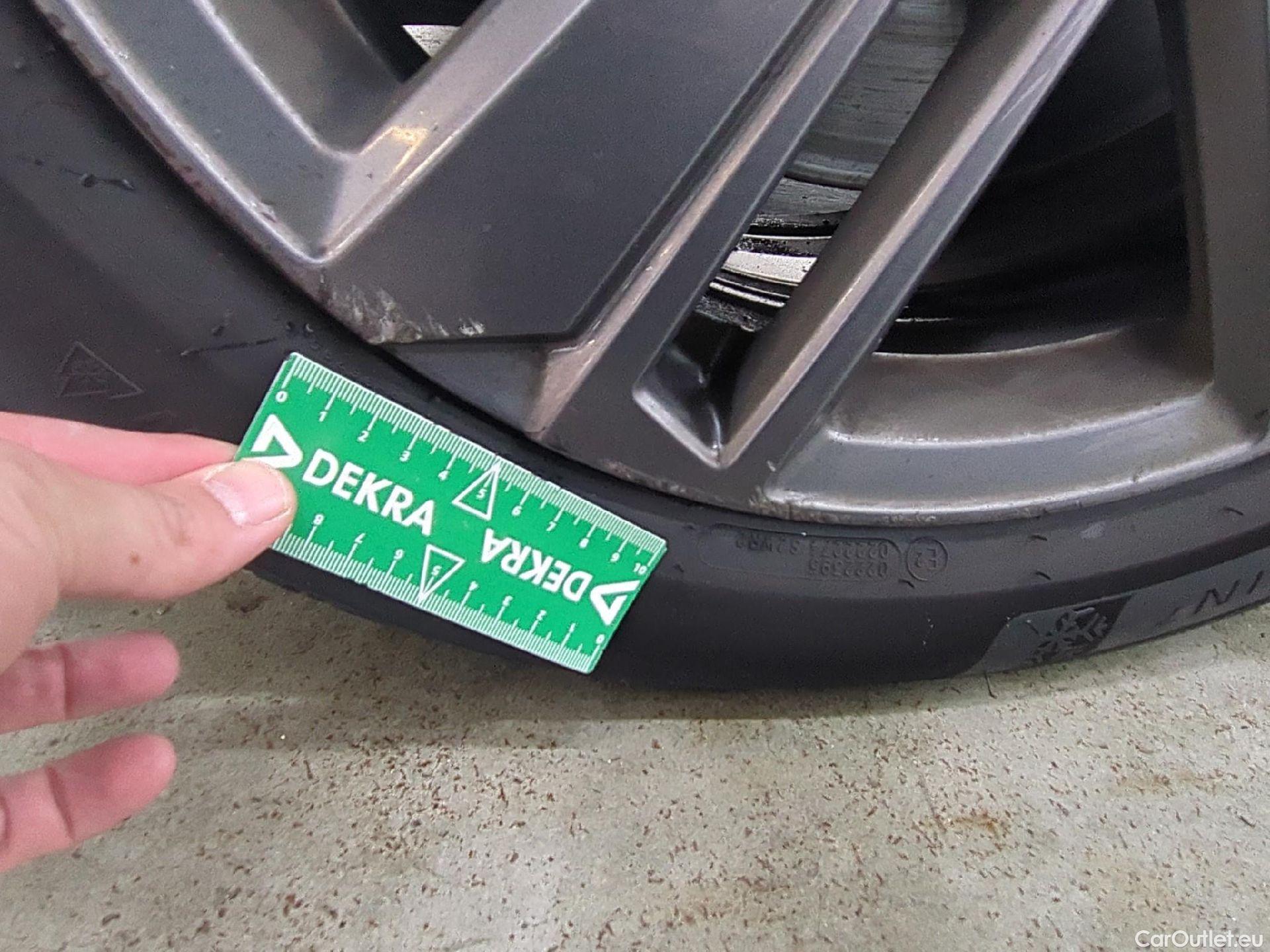  Peugeot  308 PEUGEOT  SW / 2021 / 5P / Break BlueHDi 130 ACTIVE PACK #15