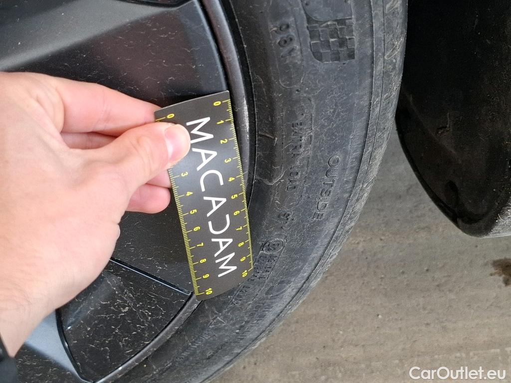  Tesla  Model 3 TESLA  / 2018 / 4P / Berline Autonomie Standard Plus RWD #10