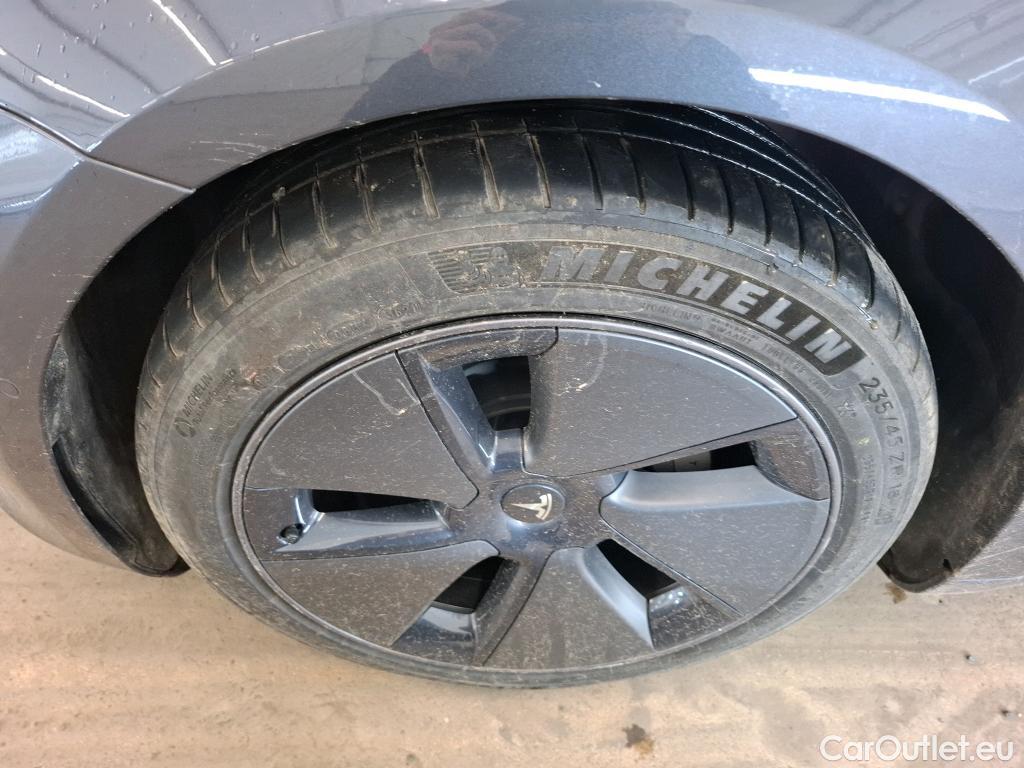  Tesla  Model 3 TESLA  / 2018 / 4P / Berline Autonomie Standard Plus RWD #5