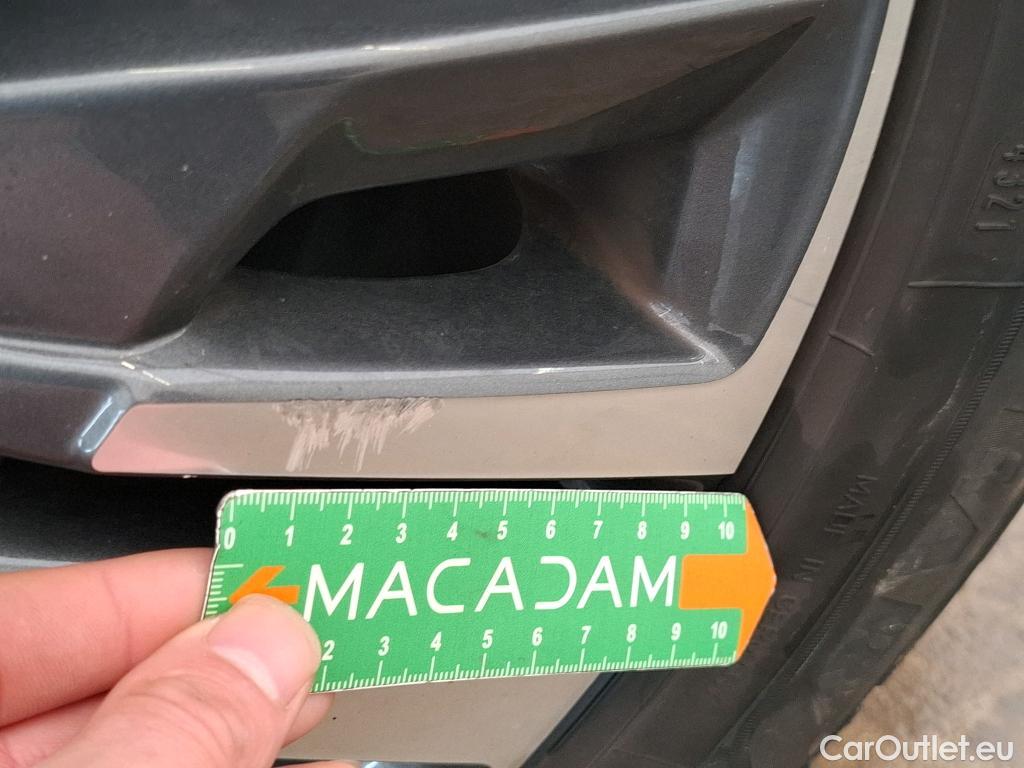  Peugeot  3008 PEUGEOT  / 2020 / 5P / SUV 1.6 HYBRID 225 E-EAT8 Allure Pack #13