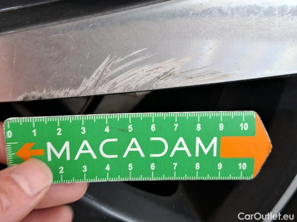  Peugeot  3008 PEUGEOT  / 2020 / 5P / SUV 1.6 HYBRID 225 E-EAT8 Allure Pack #2