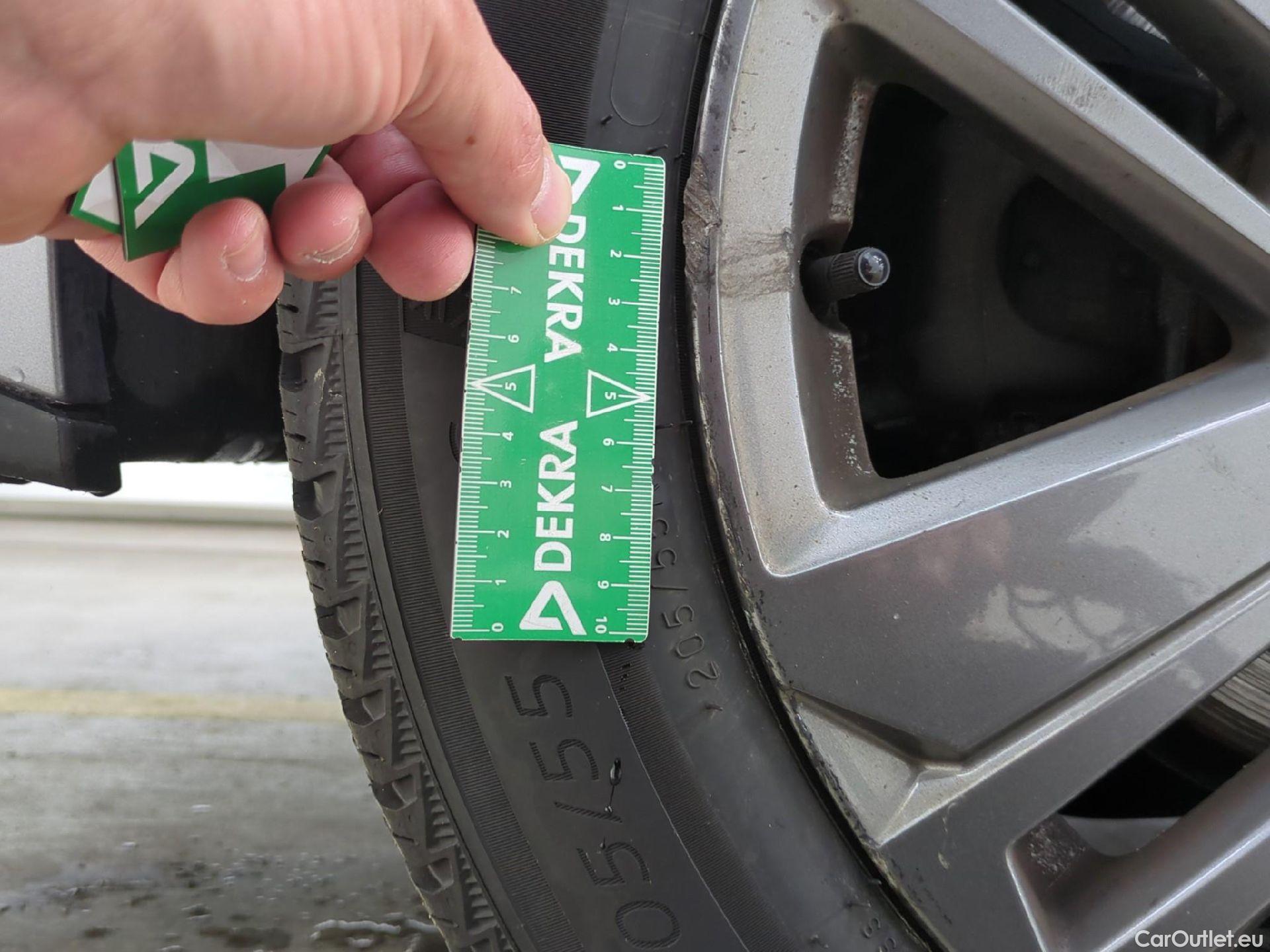  Peugeot  308 PEUGEOT  SW / 2021 / 5P / Break BlueHDi 130 ACTIVE PACK #32