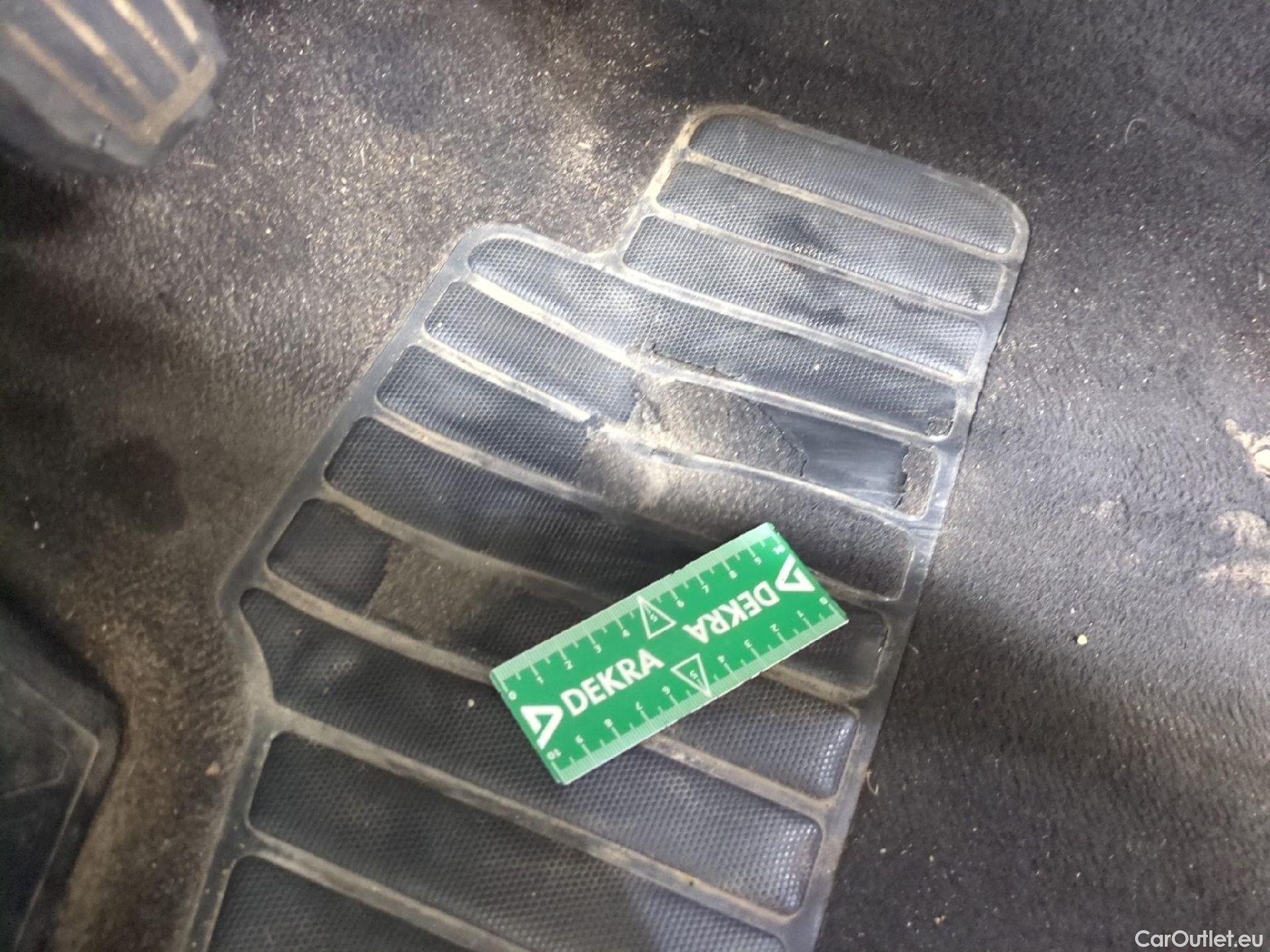  Peugeot  308 PEUGEOT  SW / 2021 / 5P / Break BlueHDi 130 ACTIVE PACK #44