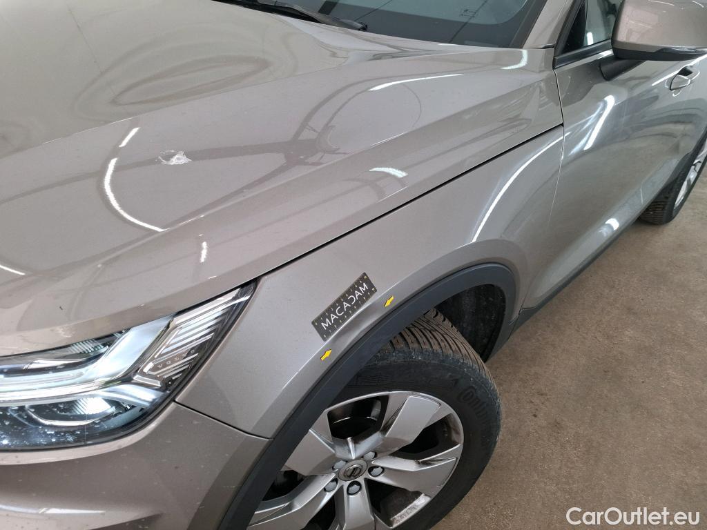  Volvo  XC 40 XC40 Momentum 2WD 1.5 130CV BVA8 E6d #1