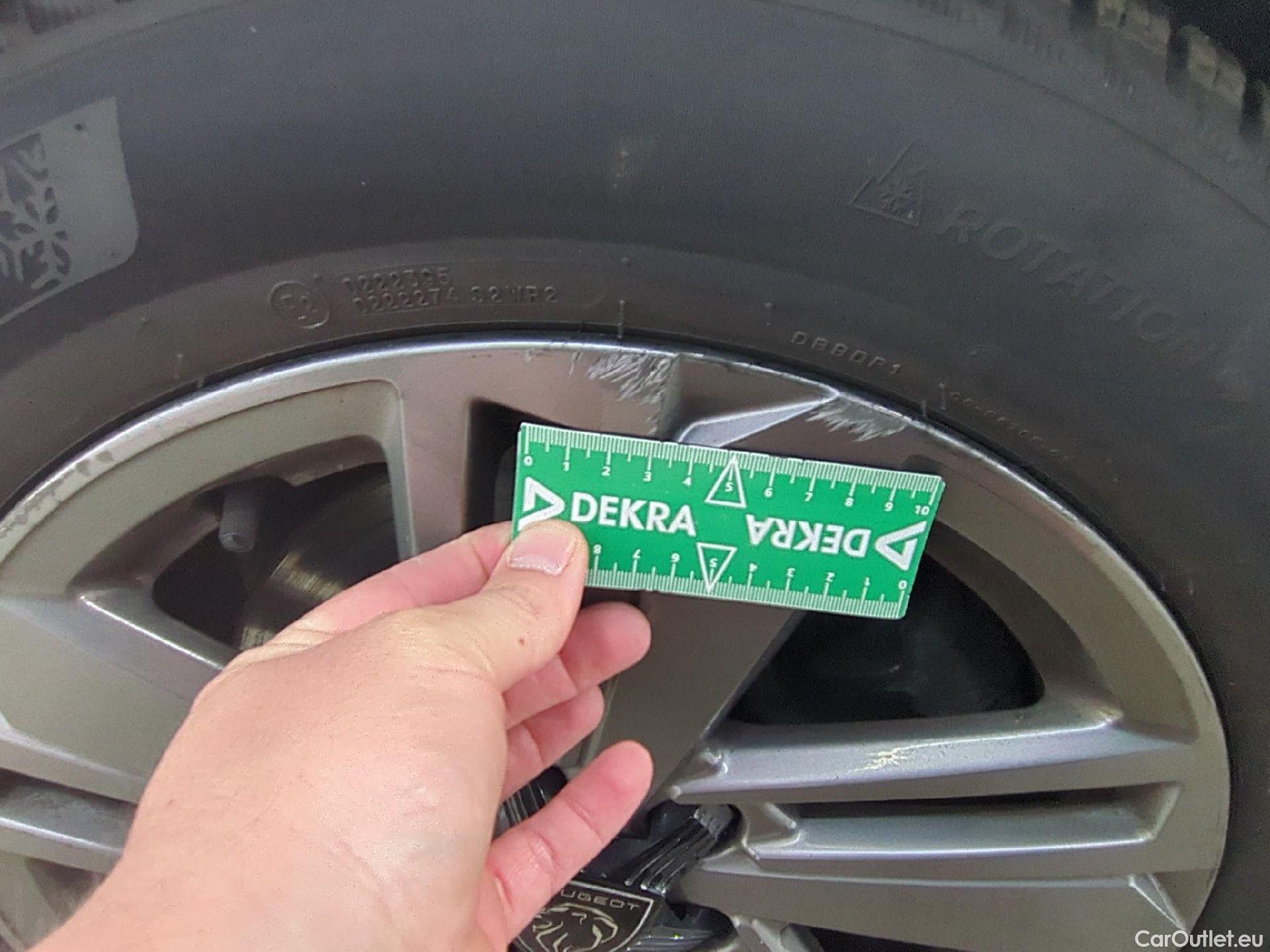  Peugeot  308 PEUGEOT  SW / 2021 / 5P / Break BlueHDi 130 ACTIVE PACK #9