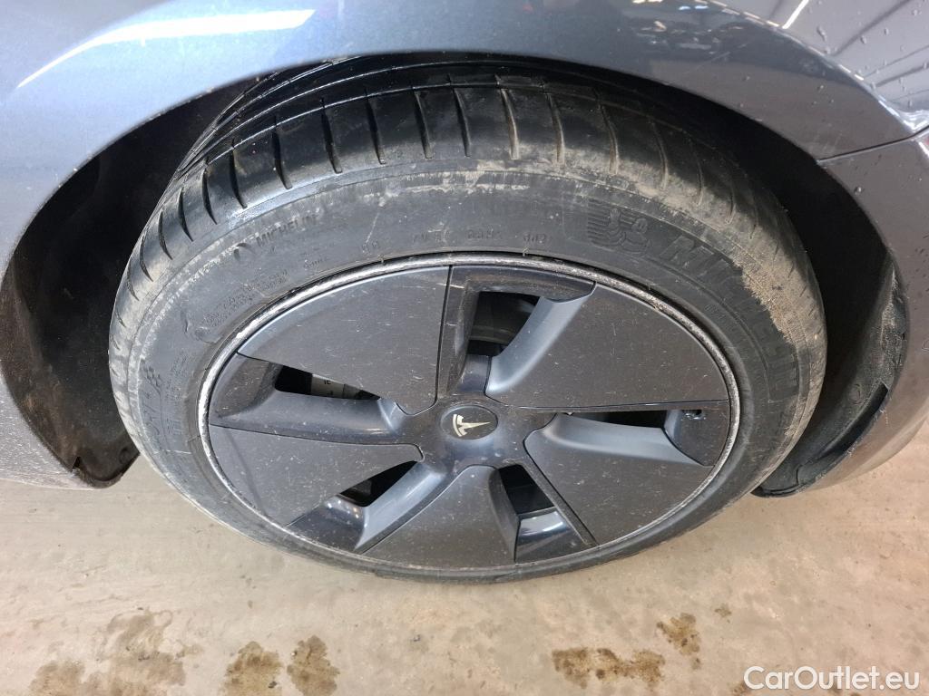  Tesla  Model 3 TESLA  / 2018 / 4P / Berline Autonomie Standard Plus RWD #16