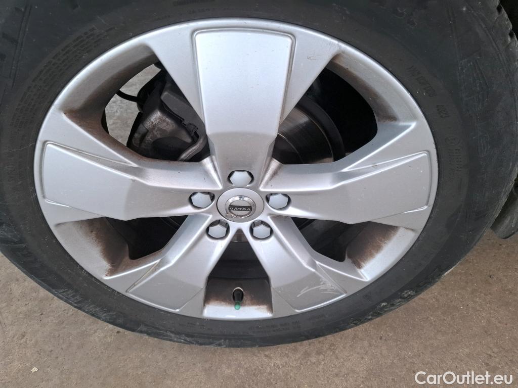  Volvo  XC 40 XC40 Momentum 2WD 1.5 130CV BVA8 E6d #60