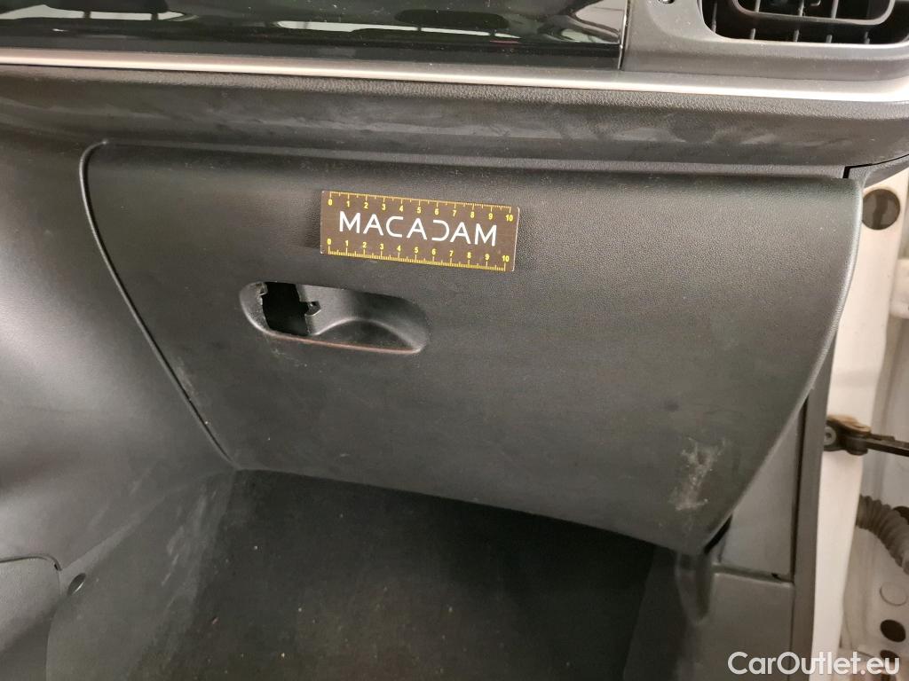  Citroen  C3  Société Feel 1.6 BlueHDi 75CV BVM5 E6 #21