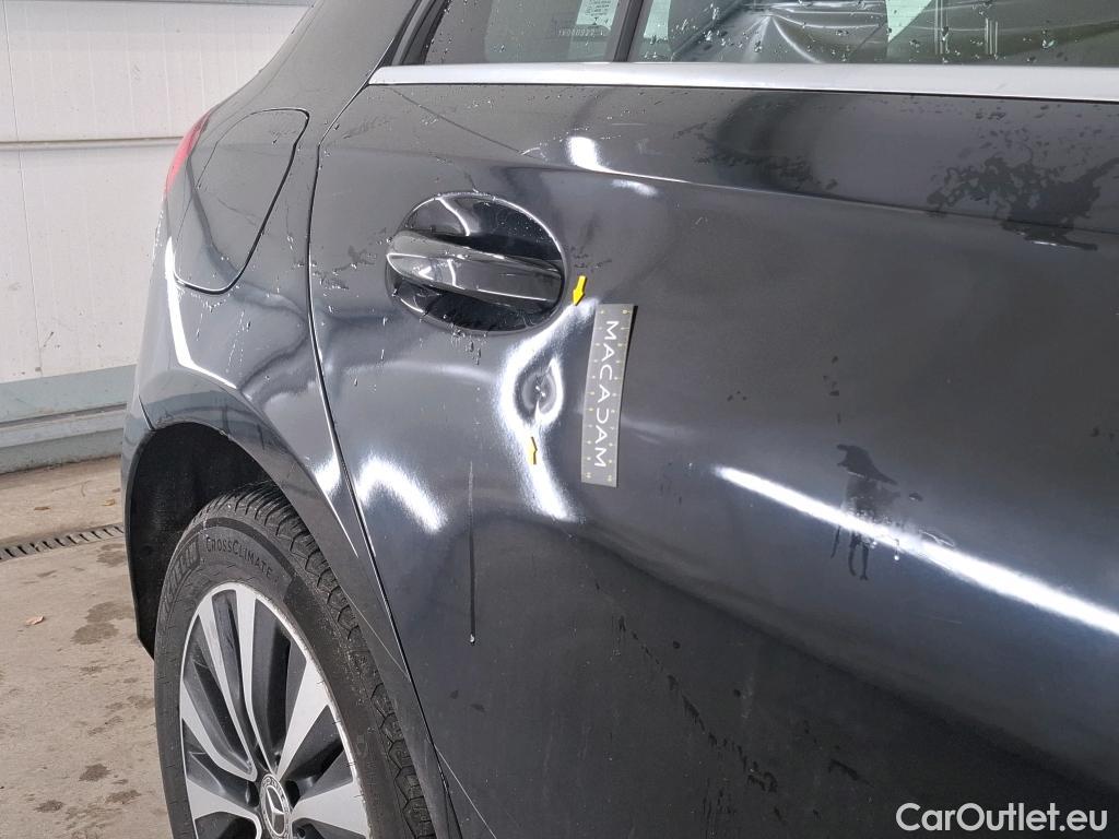  Mercedes  A-Klasse MERCEDES-BENZ Classe A Compact / 2018 / 5P / Berline A 250 e Business Line 8G-DCT #36