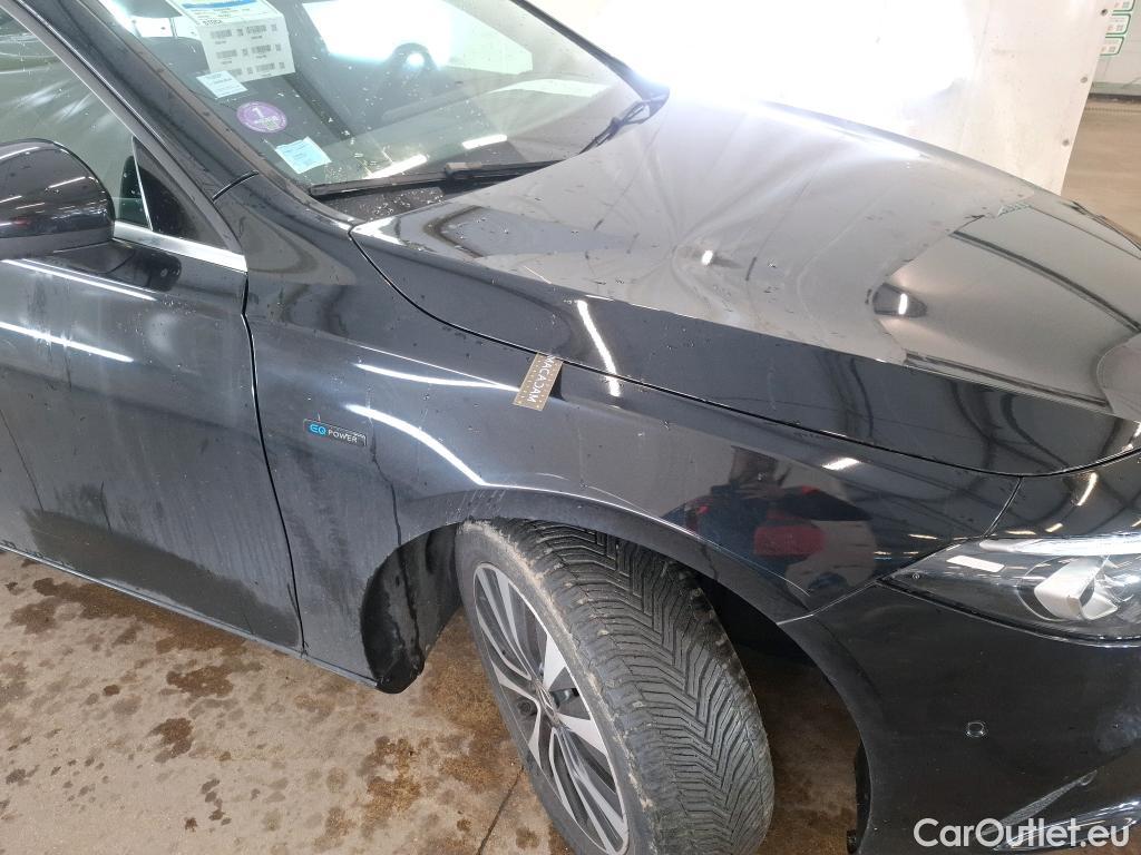  Mercedes  A-Klasse MERCEDES-BENZ Classe A Compact / 2018 / 5P / Berline A 250 e Business Line 8G-DCT #52