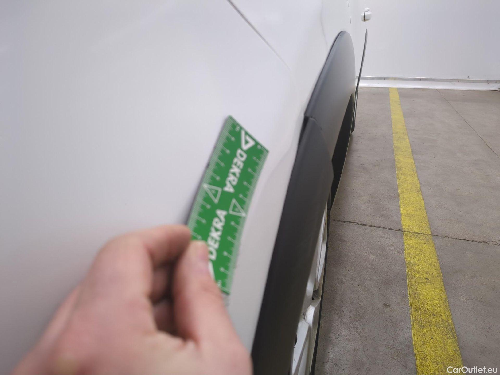  Citroen  C3 CITROEN  5p Berline PureTech 82 S&S BVM Feel Business #16