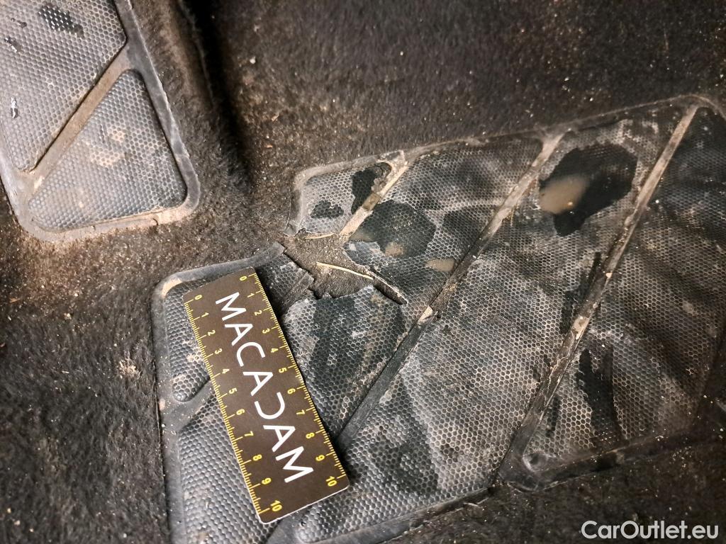  Nissan  Qashqai NISSAN  / 2021 / 5P / Crossover 1.3 MHEV 140 Business Edition #14