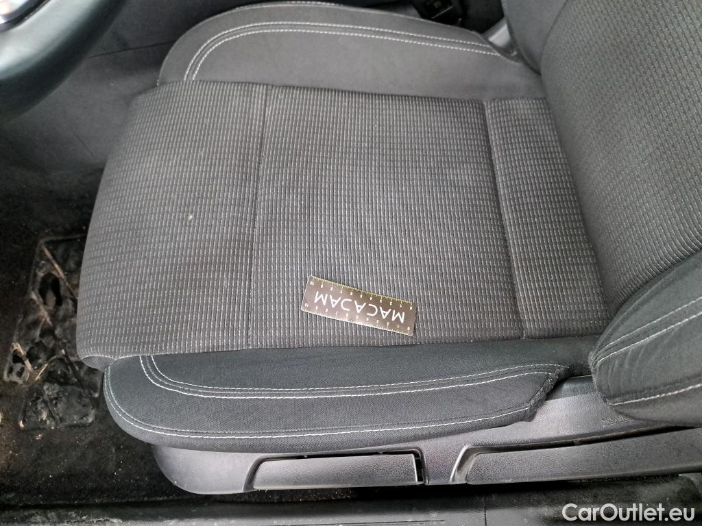  Nissan  Qashqai NISSAN  / 2021 / 5P / Crossover 1.3 MHEV 140 Business Edition #18