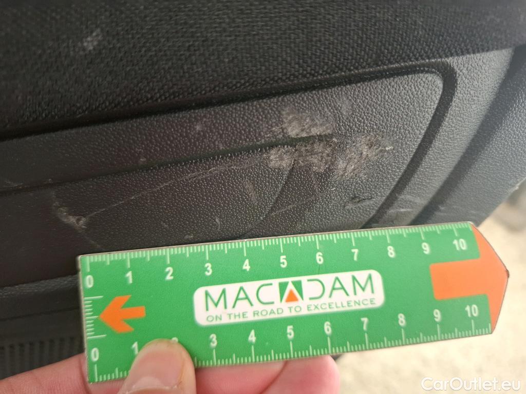  Citroen  C3  Société Feel Nav 1.2 PureTech 80CV BVM5 E6 #25