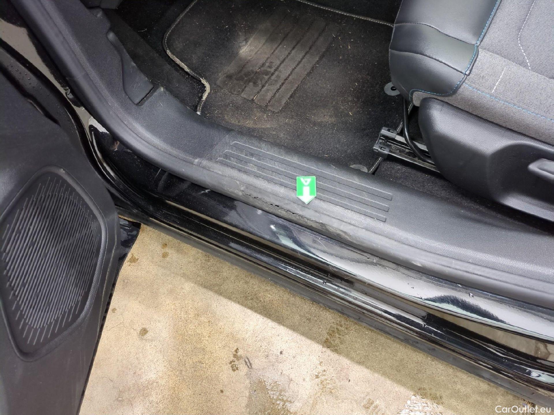  Citroen  C4  X Feel Pack 1.2 PureTech 130CV BVA8 6E #1