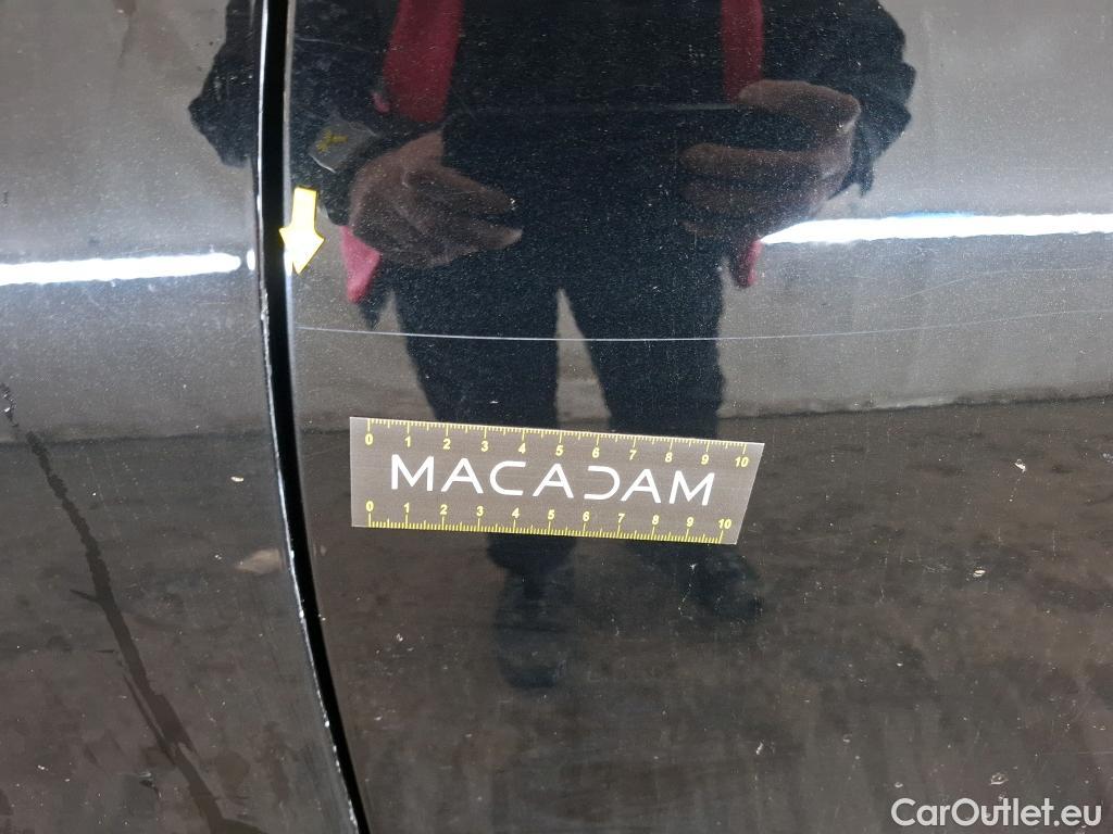  Mercedes  A-Klasse MERCEDES-BENZ Classe A Compact / 2018 / 5P / Berline A 250 e Business Line 8G-DCT #67