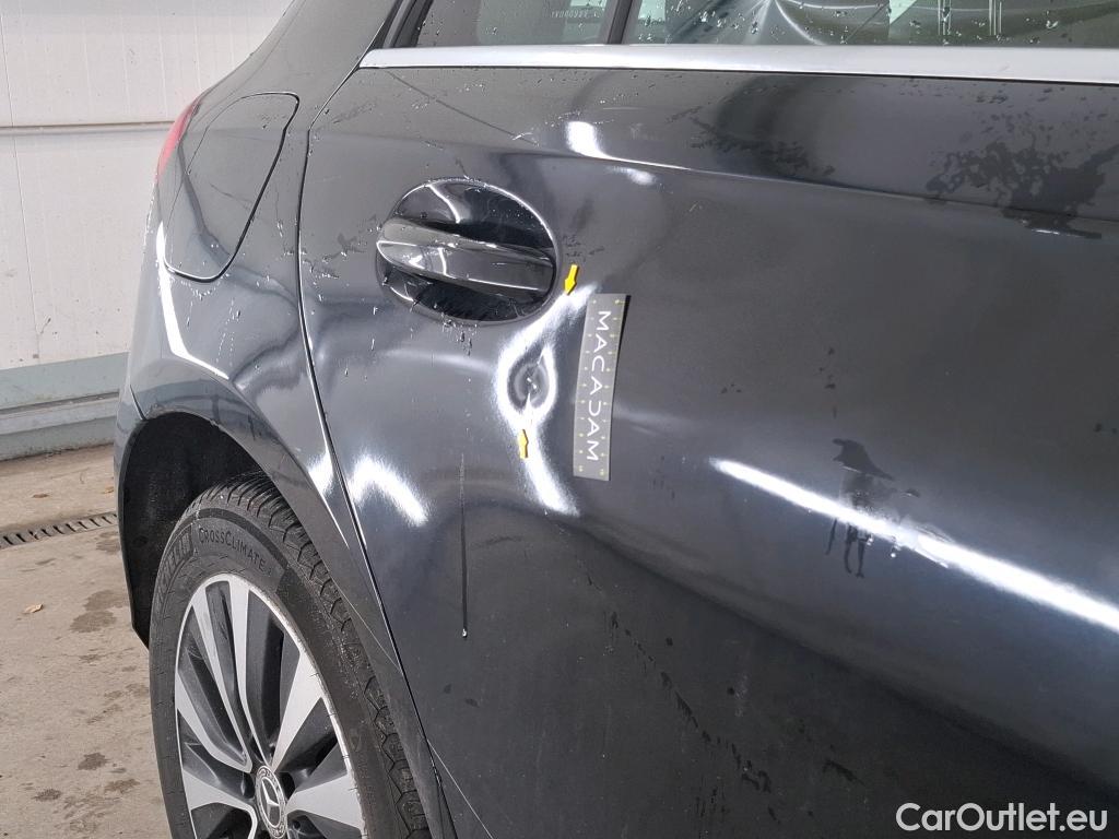  Mercedes  A-Klasse MERCEDES-BENZ Classe A Compact / 2018 / 5P / Berline A 250 e Business Line 8G-DCT #35