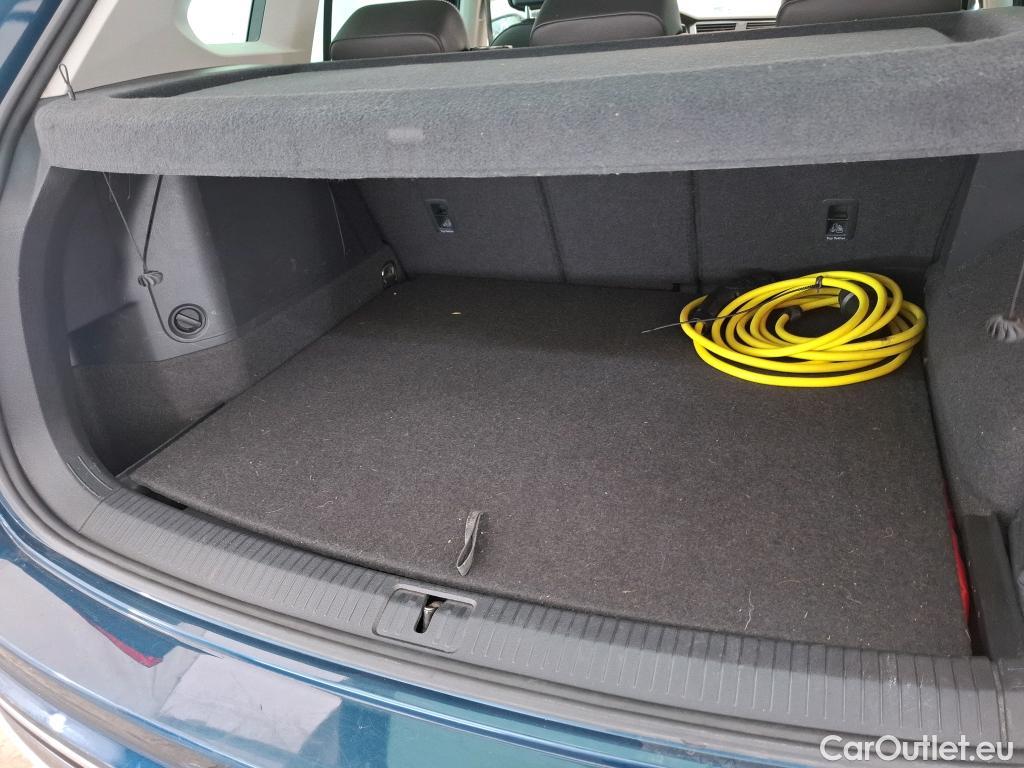  Volkswagen  Tiguan VOLKSWAGEN  / 2020 / 5P / SUV 1.4 eHybrid 245 DSG6 Elegance #21