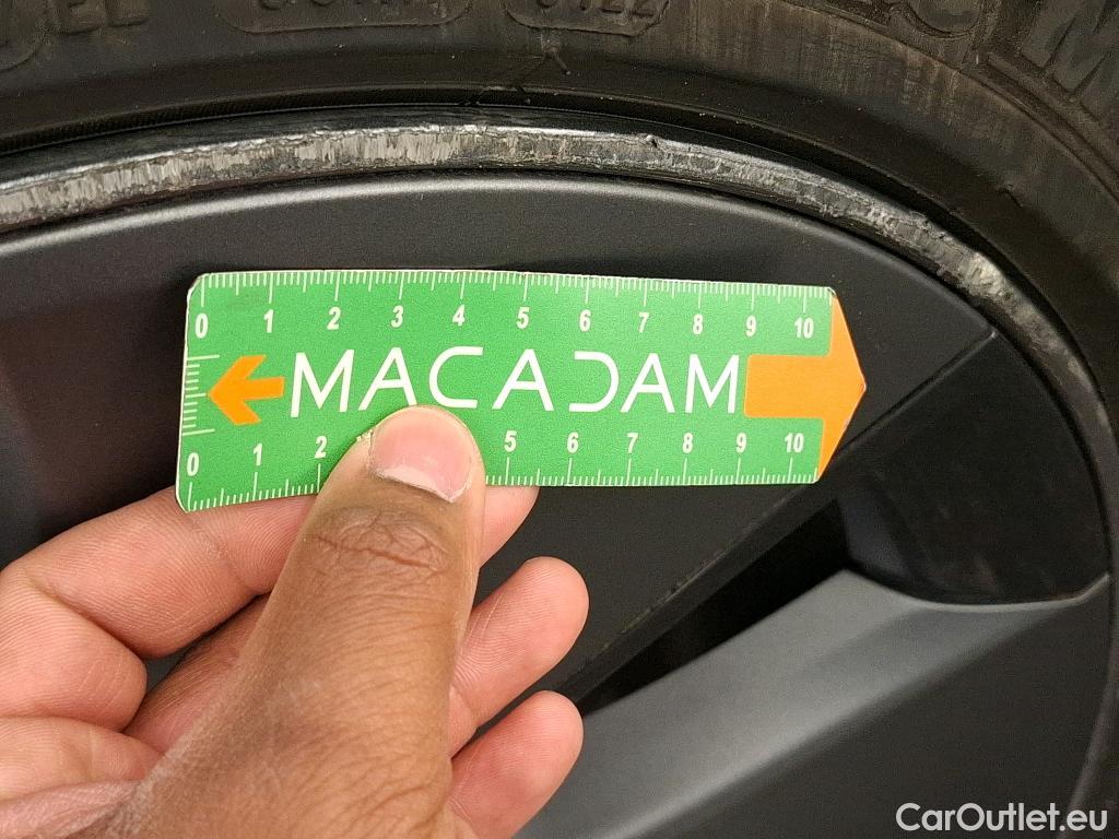  Tesla  Model 3 TESLA   2018  4P  Berline Propulsion #9