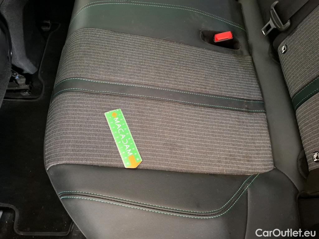  Peugeot  3008 PEUGEOT   2020  5P  SUV 16 HYBRID 225 EEAT8 Allure Pack #17