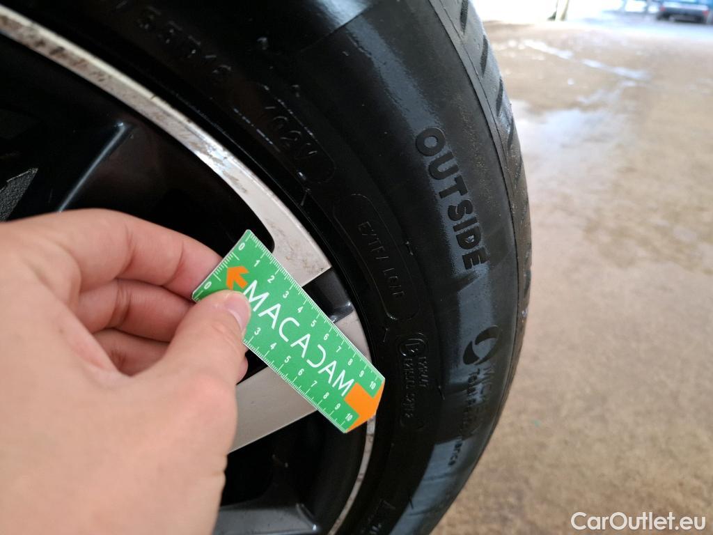  Peugeot  3008 PEUGEOT   2020  5P  SUV 16 HYBRID 225 EEAT8 Allure Pack #14