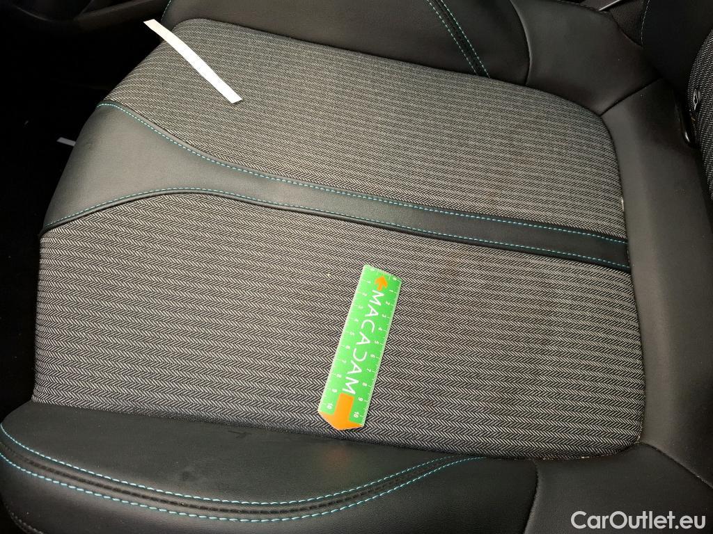  Peugeot  3008 PEUGEOT   2020  5P  SUV 16 HYBRID 225 EEAT8 Allure Pack #16