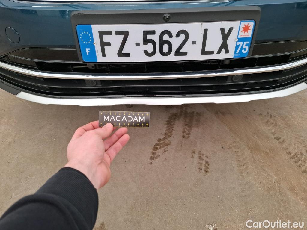  Volkswagen  Tiguan VOLKSWAGEN  / 2020 / 5P / SUV 1.4 eHybrid 245 DSG6 Elegance #9