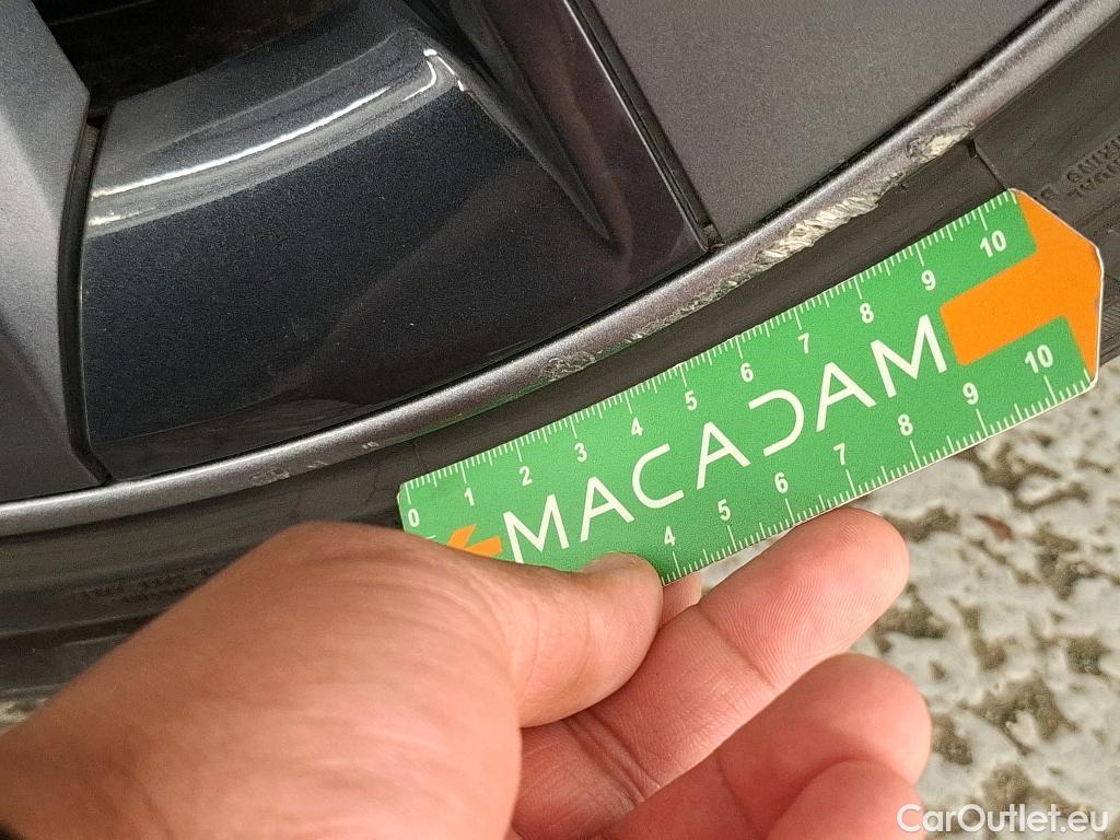  Tesla  Model 3 TESLA   2018  4P  Berline Propulsion #37