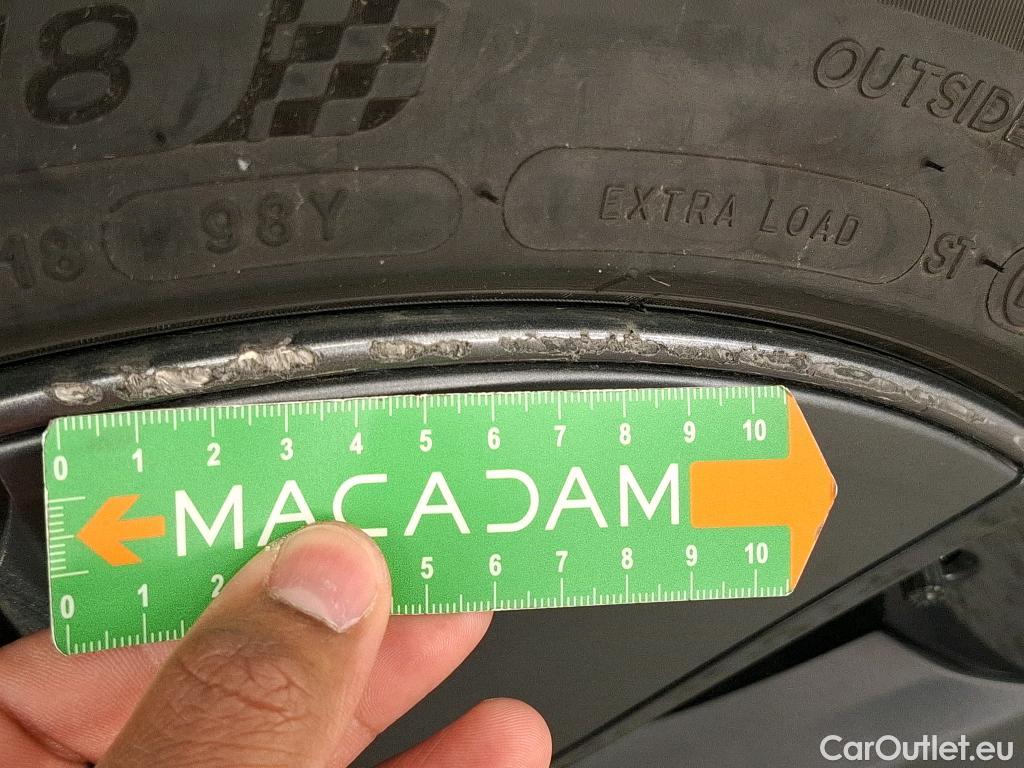  Tesla  Model 3 TESLA   2018  4P  Berline Propulsion #34