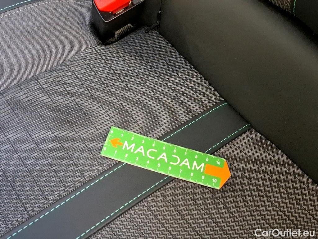  Peugeot  2008  Allure Business 1.2 PureTech 130CV BVA8 E6d #36