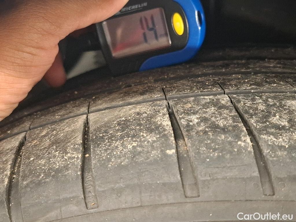  Tesla  Model 3 TESLA   2018  4P  Berline Propulsion #31