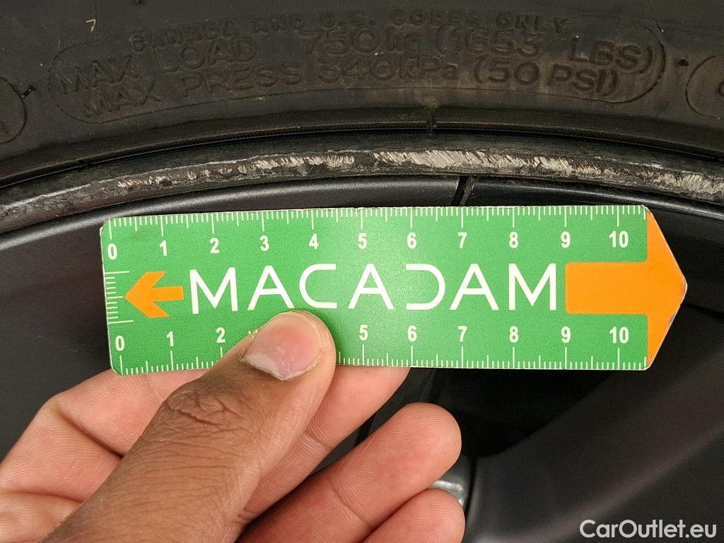  Tesla  Model 3 TESLA   2018  4P  Berline Propulsion #8