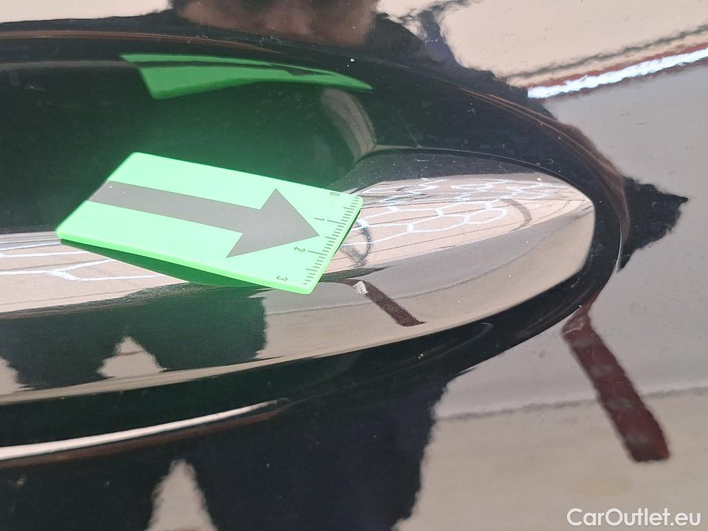  Mercedes  C-Klasse C 300 e #16