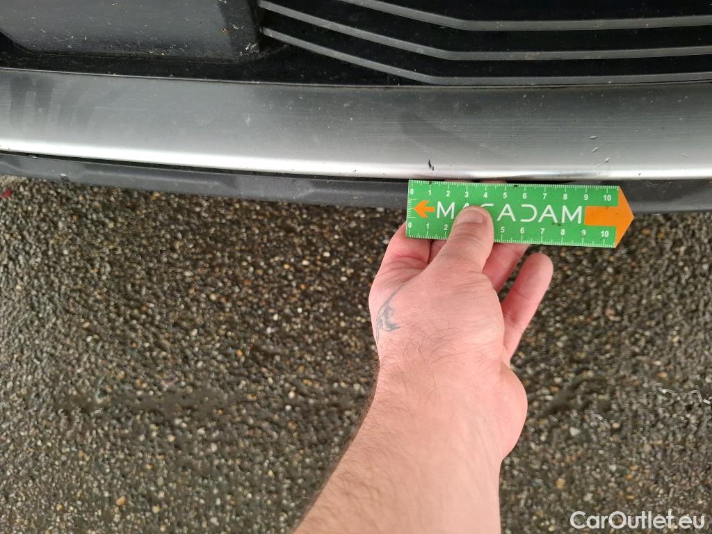  Peugeot  5008  Allure Pack 1.5 HDi 130CV BVA8 7 Sieges E6d #48