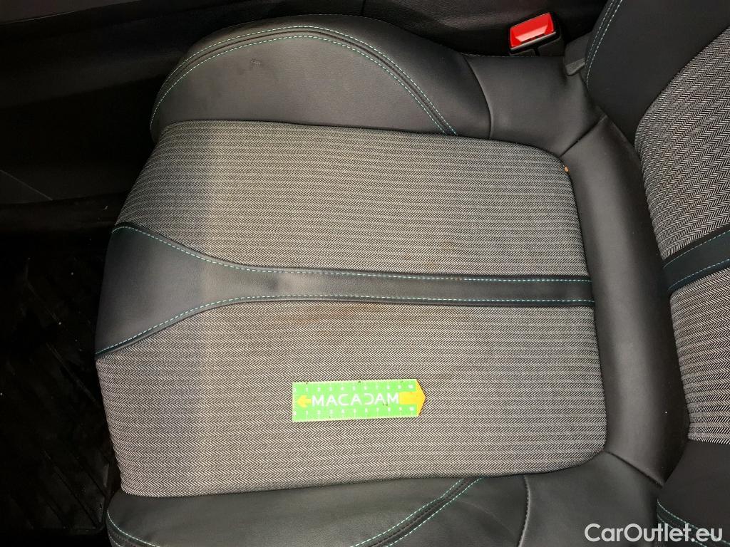  Peugeot  5008  Allure Pack 1.5 HDi 130CV BVA8 7 Sieges E6d #30