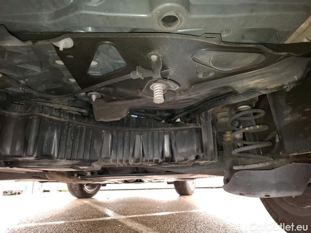  Peugeot  5008  Allure Pack 1.5 HDi 130CV BVA8 7 Sieges E6d #36