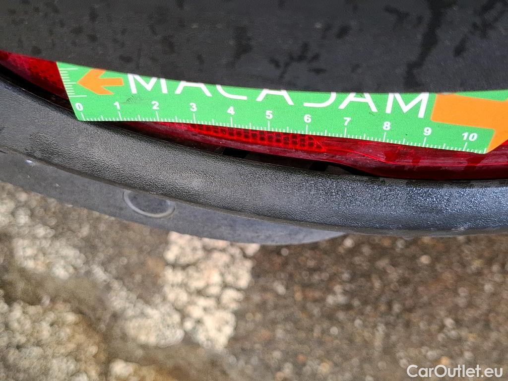  Peugeot  5008  Allure Pack 1.5 HDi 130CV BVA8 7 Sieges E6d #29