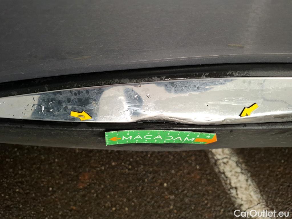  Peugeot  5008  Allure Pack 1.5 HDi 130CV BVA8 7 Sieges E6d #9