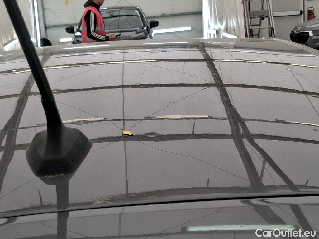  Renault  Captur  II Evolution 1.6 E-TECH Hybrid 145CV BVA6 E6d #9