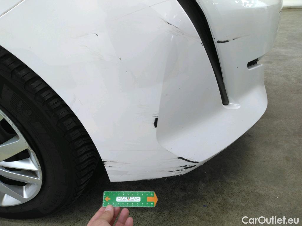  Peugeot  208  Premium 1.5 HDi 100CV BVM6 E6d #38