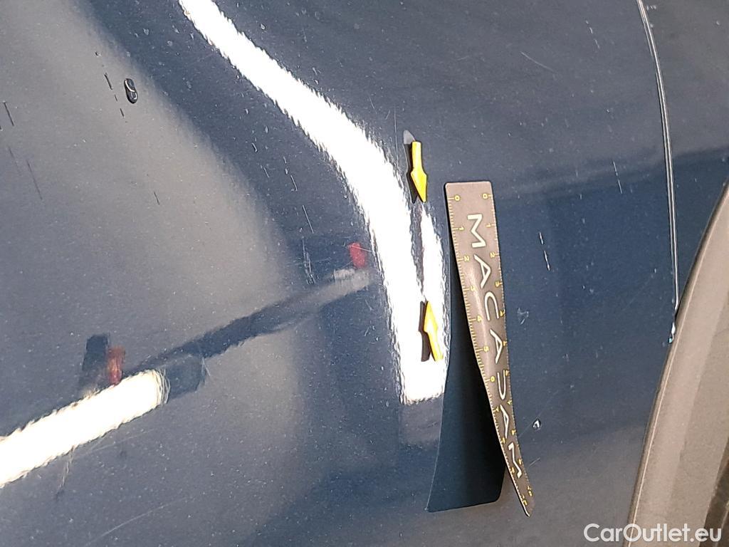  Peugeot  3008 PEUGEOT  2020 5P SUV 1.6 HYBRID 225 EEAT8 GT #39