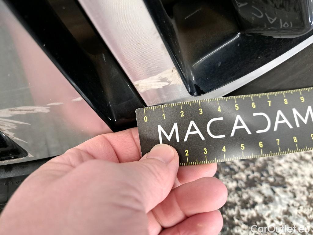  Peugeot  3008 PEUGEOT  2020 5P SUV 1.6 HYBRID 225 EEAT8 GT #25