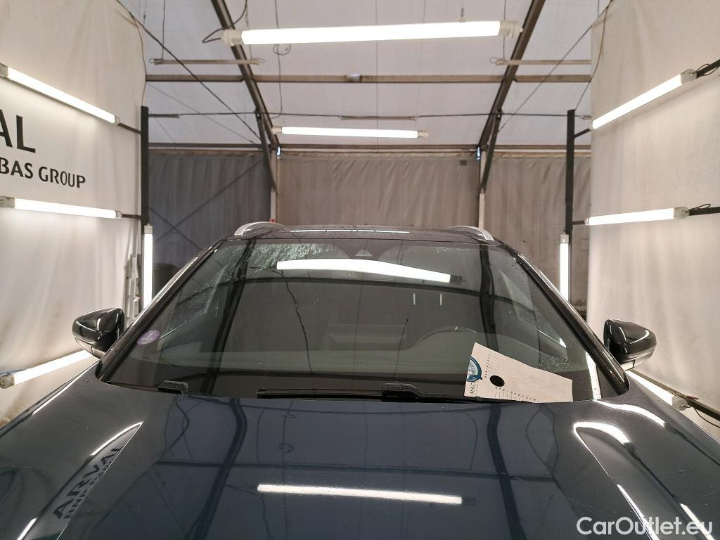  Peugeot  3008 PEUGEOT  2020 5P SUV 1.6 HYBRID 225 EEAT8 GT #40