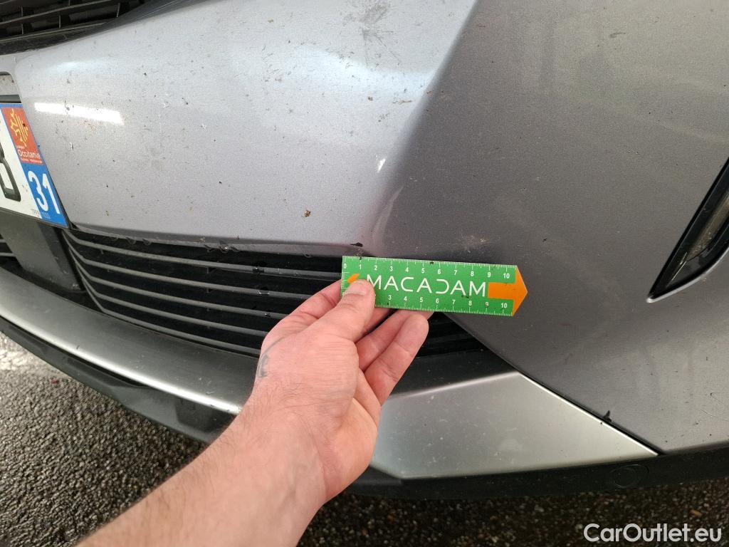  Peugeot  5008  Allure Pack 1.5 HDi 130CV BVA8 7 Sieges E6d #18