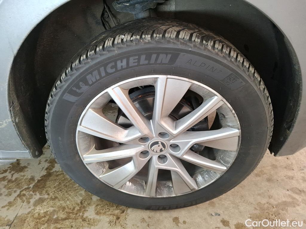  Skoda  KAMIQ SKODA  5p SUV 1.0 TSI 116ch DSG7 Style #7