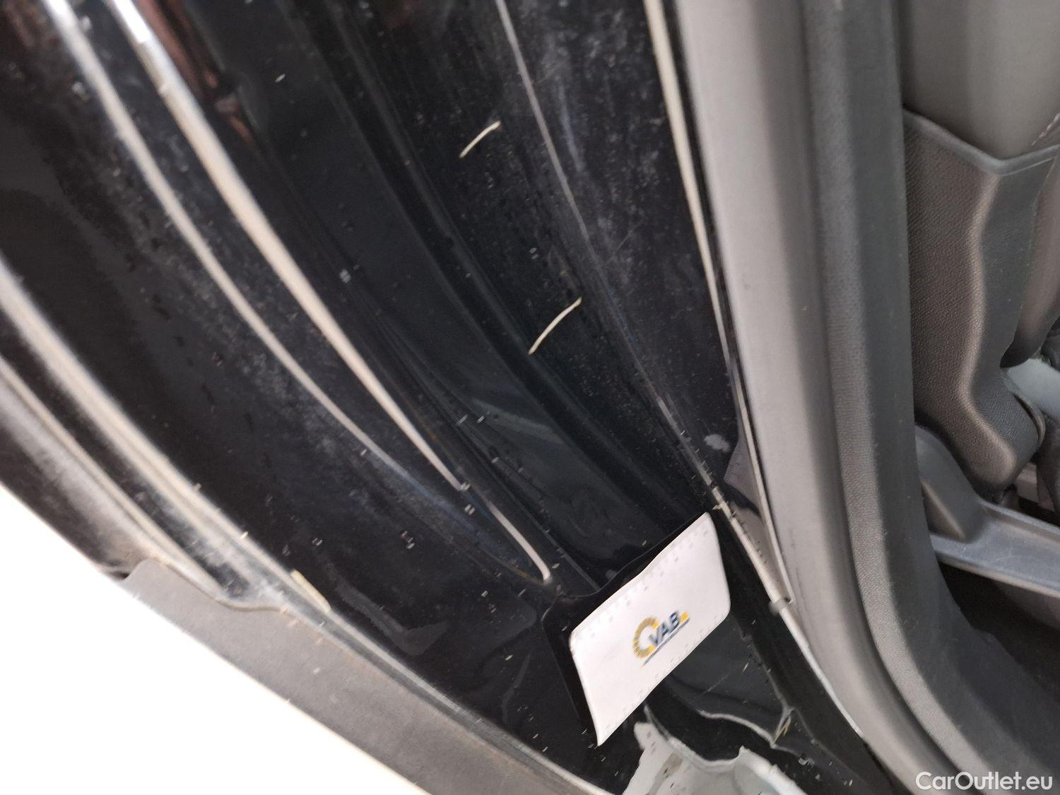  Peugeot  5008 Peugeot,  '16, Peugeot  1.5 BlueHDi 96kW S&S EAT8 Allure 5d 7pl #43